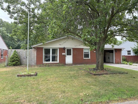 1633 E 33rd Place Hobart, IN House Active - Photo 1 of 29. Opens carousel modal