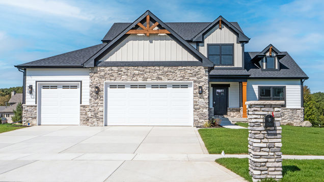 10085 Beacon Pointe Court