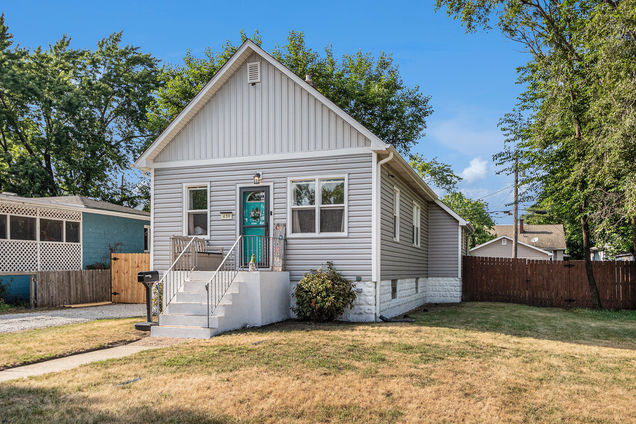 439 Vine Street