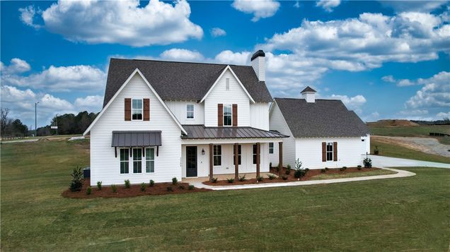0012 Hunters Hill Lane Auburn, AL House Active - Photo 1 of 39. Opens carousel modal