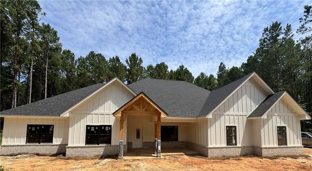 135 Lee Road 334