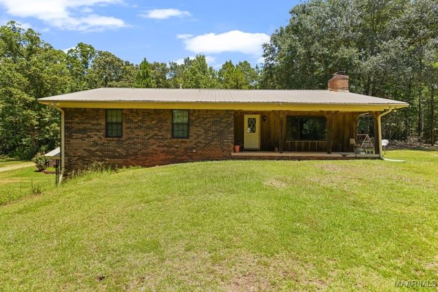 825 County Road 165