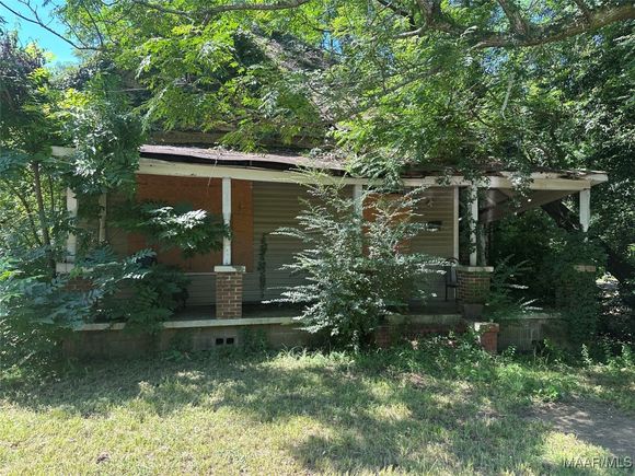 1106 Grove Street Montgomery, AL House Active - Photo 1 of 4. Opens carousel modal