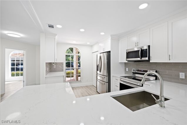 505 Mardel Drive Unit 106
