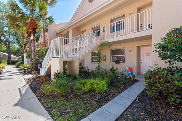 209 Robin Hood Circle Unit 104