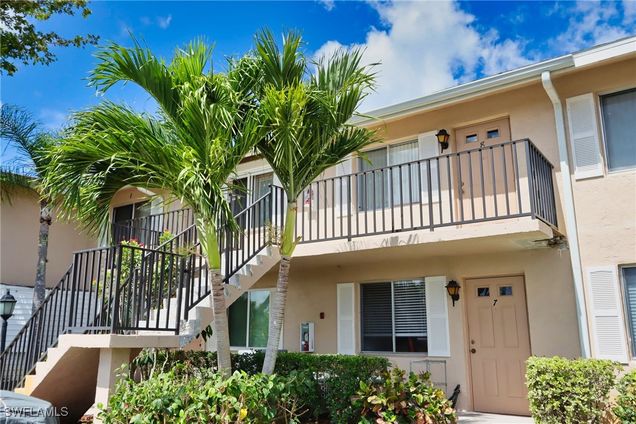 118 Palm Drive Unit 8 Naples, FL Condo Active - Photo 1 of 19. Opens carousel modal