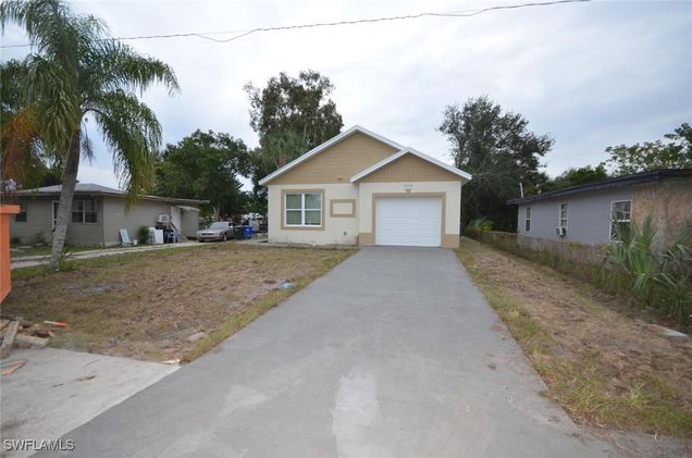 3312 Armstrong Court N Fort Myers, FL House Active - Photo 1 of 23. Opens carousel modal