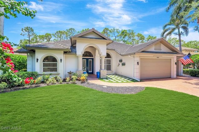 9833 Clear Lake Circle