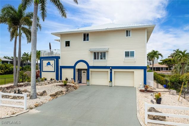 17911 Grey Heron Court