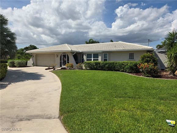 2005 SE 26th Street Cape Coral, FL House Active - Photo 1 of 32. Opens carousel modal