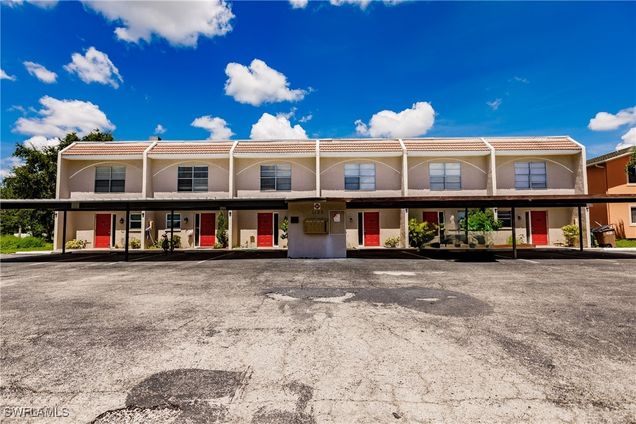 1123 SW 48th Terrace Unit 103 Cape Coral, FL Townhouse Active - Photo 1 of 36. Opens carousel modal