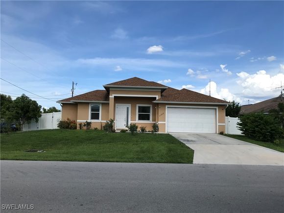 1103 SE 16th Place