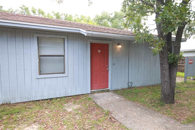 2505 W Massachusetts Ave Unit C Pensacola, FL House Active - Photo 1 of 12. Opens carousel modal