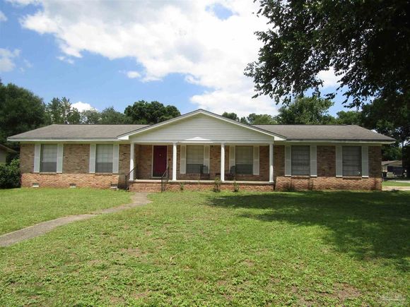 900 N 74th Ave