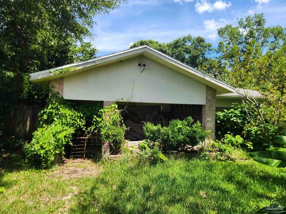 14 Ivanhoe Ave