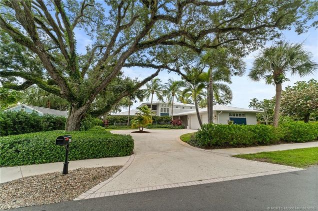 700 SW Saint Lucie Crescent Stuart, FL House Active - Photo 1 of 86. Opens carousel modal