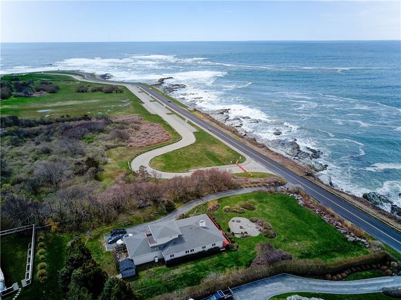 511 Ocean Avenue Newport, RI House Sold - Photo 1 of 25. Opens carousel modal