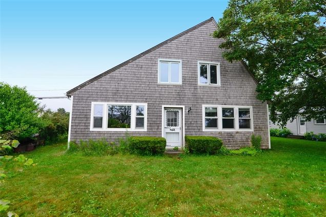 16 Conch Road Narragansett, RI House Sold - Photo 1 of 32. Opens carousel modal