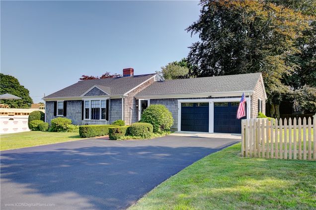99 Boulevard Middletown, RI House Sold - Photo 1 of 45. Opens carousel modal