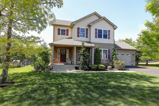 54 Teakwood Drive Coventry, RI House Sold - Photo 1 of 40. Opens carousel modal