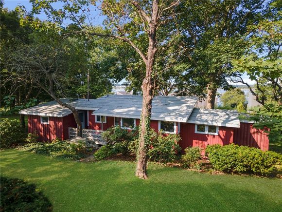 47 Ocean Avenue Jamestown, RI House Sold - Photo 1 of 47. Opens carousel modal