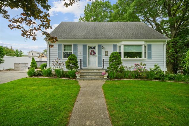 30 Rosewood Drive North Providence, RI House Sold - Photo 1 of 22. Opens carousel modal