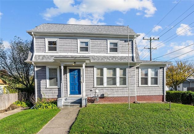 38 Ninth Street East Providence, RI House Sold - Photo 1 of 27. Opens carousel modal