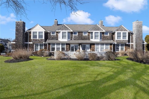 41 Fox Drive
