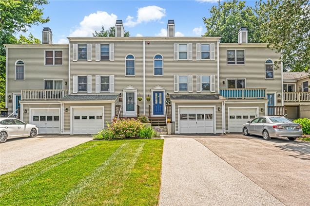 506 Clarks Row