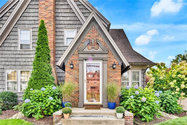 96 Bluff Avenue