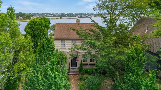 128 Eustis Avenue Newport, RI House Active - Photo 1 of 29. Opens carousel modal