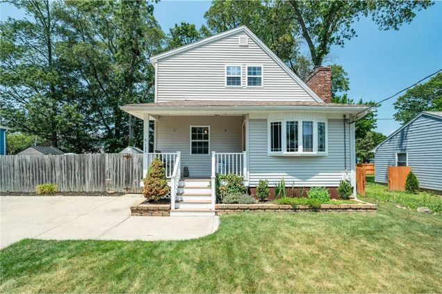 128 Colonial Avenue