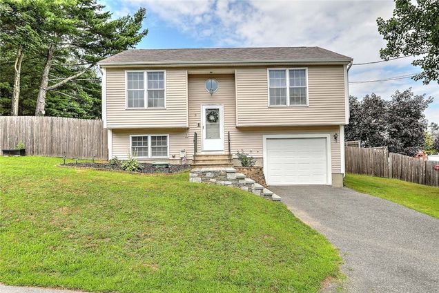 5 Craigie Avenue Johnston, RI House Active - Photo 1 of 43. Opens carousel modal