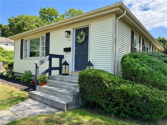 7 Wallis Avenue