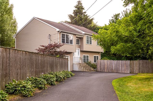 93 Maywood Avenue