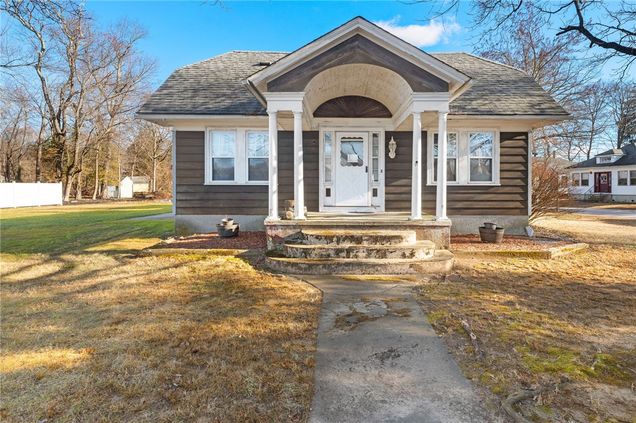 133 New London Avenue Warwick, RI House Active - Photo 1 of 16. Opens carousel modal