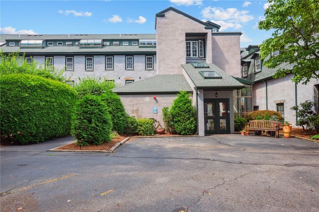 25 Water Street Unit 101 East Greenwich, RI Condo Active - Photo 1 of 26. Opens carousel modal
