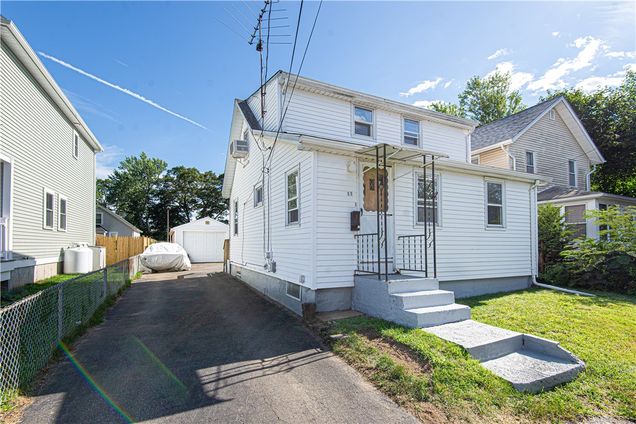 52 Bristol Avenue