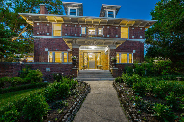 84 N Crest Road Chattanooga, TN House Active - Photo 1 of 53. Opens carousel modal
