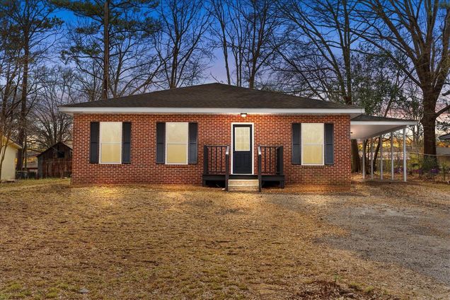 900 Cumberland Drive Dalton, GA House Sold - Photo 1 of 41. Opens carousel modal