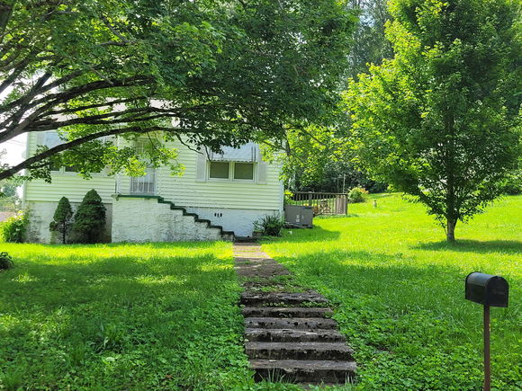 1003 Julian Road