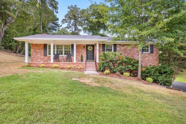 5813 Northwoods Drive Hixson, TN House Active - Photo 1 of 32. Opens carousel modal