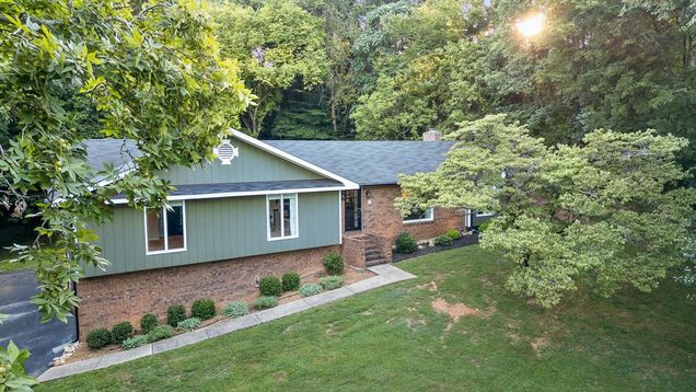 1744 Colonial Shores Drive