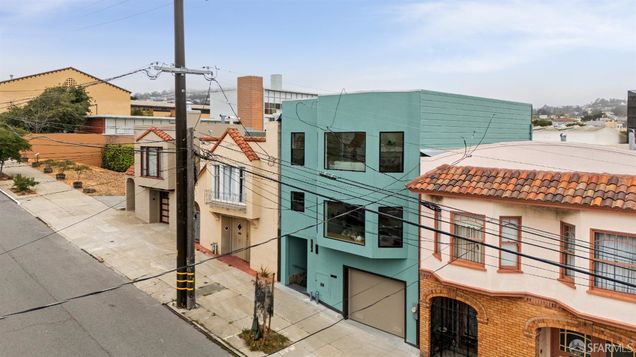276 Seneca Avenue