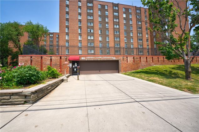 5 Bayard Rd Unit 410 Pittsburgh, PA Condo Sold - Photo 1 of 35. Opens carousel modal