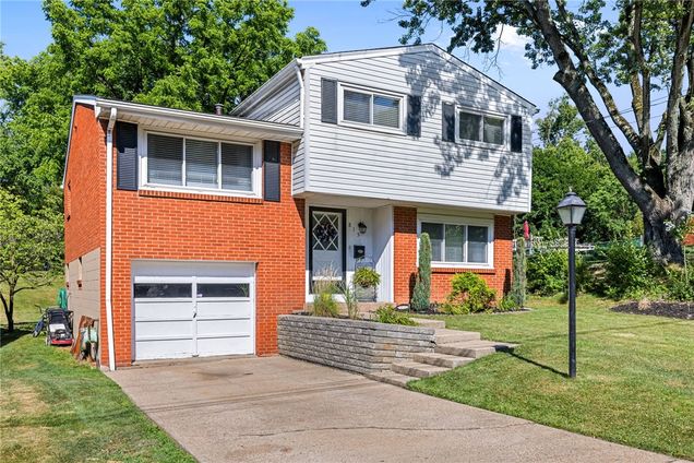 815 Chestnut Street Carnegie, PA House Sold - Photo 1 of 30. Opens carousel modal