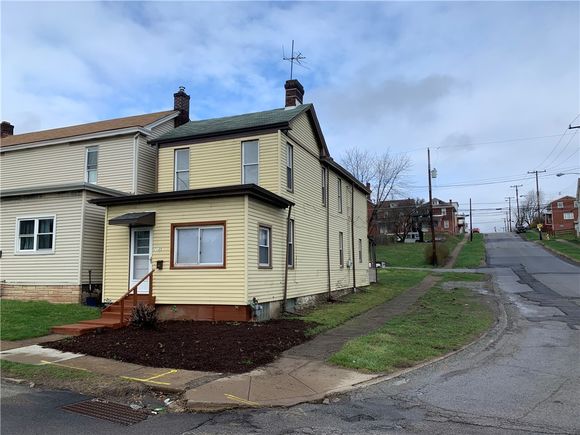 135 E 22nd Ave