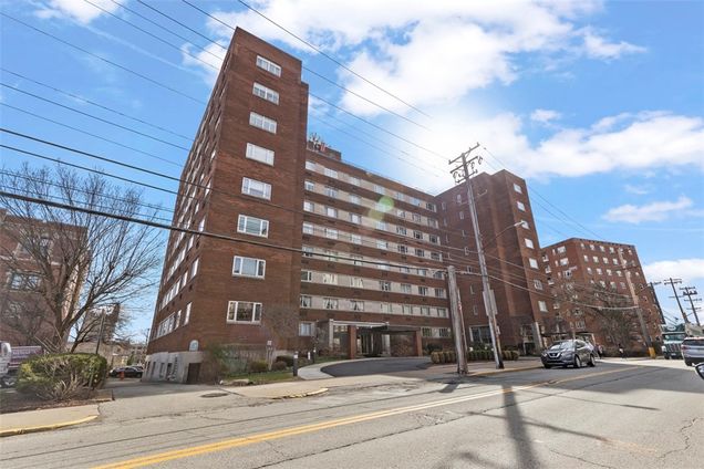128 N Craig Unit 414 Oakland, PA Condo Sold - Photo 1 of 34. Opens carousel modal