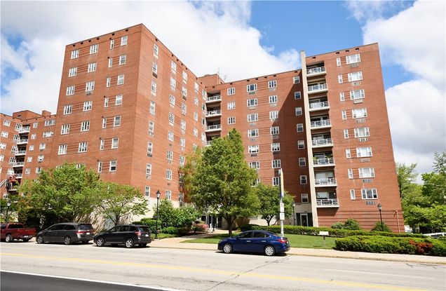 4625 Fifth Ave Unit 202 Oakland, PA House Active - Photo 1 of 32. Opens carousel modal