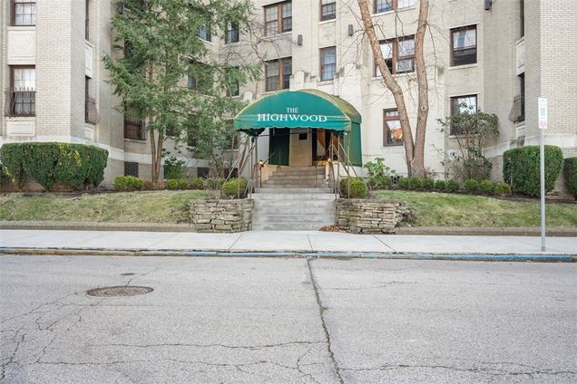 372 S Highland Avenue Unit 606 Shadyside, PA Condo Sold - Photo 1 of 36. Opens carousel modal
